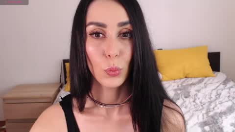 Snapshot of brunettgirl_ chatting on May 20, 2026, 4:07 am Ellis online show from May 20, 2026, 4:07 am