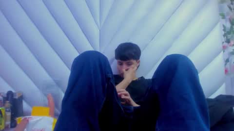 Bruno Cruz online show from November 30, 2025, 4:49 am