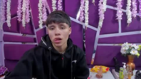 Snapshot of bruno_cruz chatting on December 17, 2025, 2:06 am Bruno Cruz online show from December 17, 2025, 2:06 am