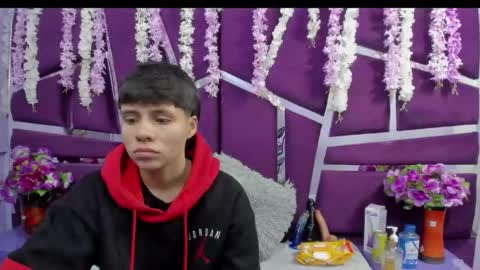 Snapshot of bruno_cruz chatting on February 13, 2026, 2:18 am Bruno Cruz online show from February 13, 2026, 2:18 am