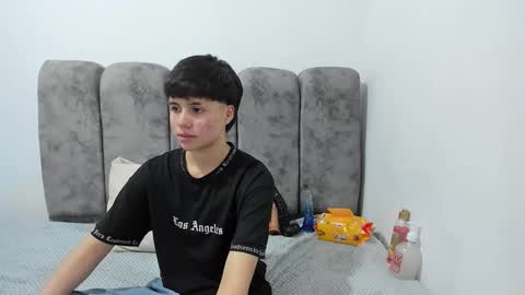 Snapshot of bruno_cruz chatting on April 14, 2026, 2:17 am Bruno Cruz online show from April 14, 2026, 2:17 am