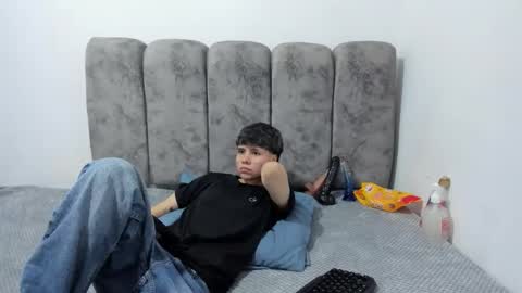 Snapshot of bruno_cruz chatting on April 19, 2026, 2:33 am Bruno Cruz online show from April 19, 2026, 2:33 am