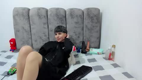 Snapshot of bruno_cruz chatting on April 25, 2026, 2:47 am Bruno Cruz online show from April 25, 2026, 2:47 am