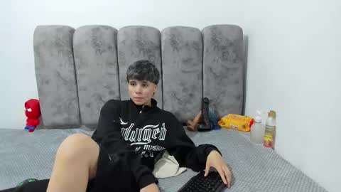 Snapshot of bruno_cruz chatting on May 6, 2026, 2:19 am Bruno Cruz online show from May 6, 2026, 2:19 am