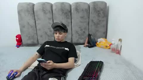 Snapshot of bruno_cruz chatting on May 9, 2026, 2:50 am Bruno Cruz online show from May 9, 2026, 2:50 am