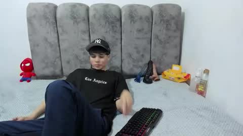 Snapshot of bruno_cruz chatting on May 13, 2026, 2:20 am Bruno Cruz online show from May 13, 2026, 2:20 am