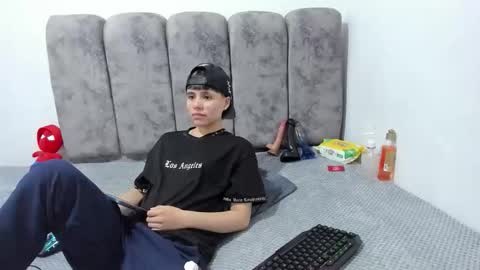 Snapshot of bruno_cruz chatting on June 11, 2026, 2:33 am Bruno Cruz online show from June 11, 2026, 2:33 am