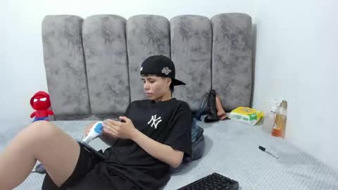 Snapshot of bruno_cruz chatting on June 14, 2026, 2:09 am Bruno Cruz online show from June 14, 2026, 2:09 am