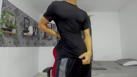 bruno_snow online show from September 17, 2025, 3:30 am