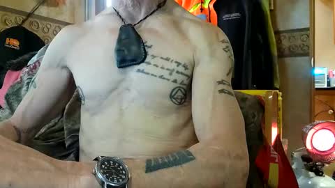 Steve... aka SkinnieDippin aka TimberTramp online show from December 30, 2024, 8:04 pm