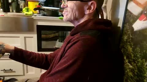 Steve... aka SkinnieDippin aka TimberTramp online show from February 23, 2025, 6:39 am