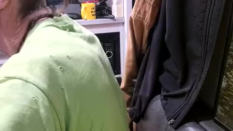 Steve... aka SkinnieDippin aka TimberTramp online show from November 1, 2025, 5:53 am