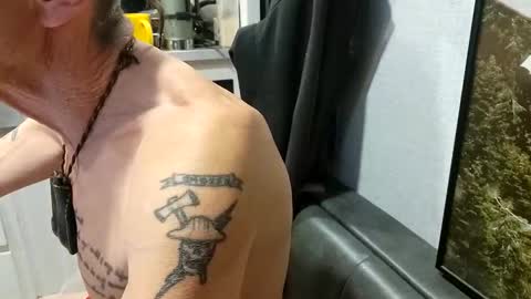 Steve... aka SkinnieDippin aka TimberTramp online show from November 2, 2025, 4:15 am