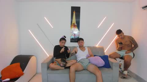 Snapshot of brutal_sex_room2k chatting on November 30, 2025, 2:54 pm brutal_sex_room2k online show from November 30, 2025, 2:54 pm