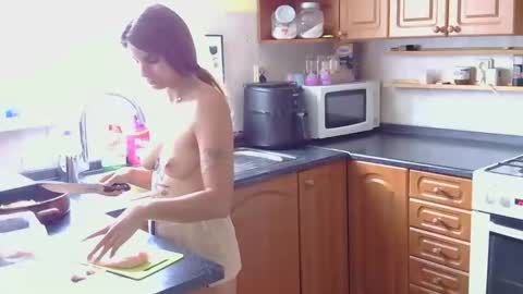 brutecia online show from September 14, 2025, 8:24 am