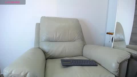 bryan_oficials online show from February 12, 2025, 3:51 am