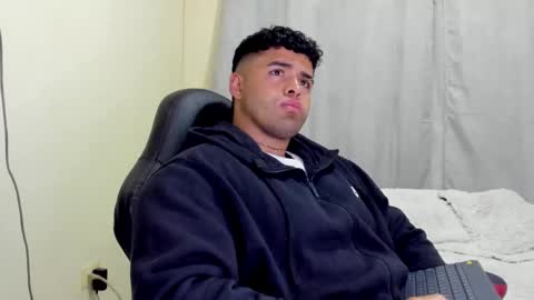 Snapshot of bryan_stoness chatting on December 5, 2024, 2:31 am bryan stoness online show from December 5, 2024, 2:31 am