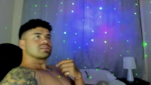 Snapshot of bryan_stoness chatting on December 18, 2024, 2:21 am bryan stoness online show from December 18, 2024, 2:21 am