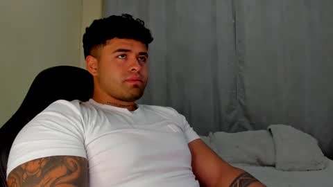 Snapshot of bryan_stoness chatting on February 21, 2025, 2:28 am bryan stoness online show from February 21, 2025, 2:28 am