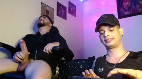 Snapshot of bryanhot23 chatting on January 8, 2025, 1:32 am BRYAN HOT23 online show from January 8, 2025, 1:32 am