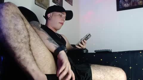 Snapshot of bryanhot23 chatting on February 5, 2025, 10:22 pm BRYAN HOT23 online show from February 5, 2025, 10:22 pm