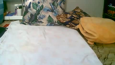 dee online show from February 8, 2025, 5:18 am