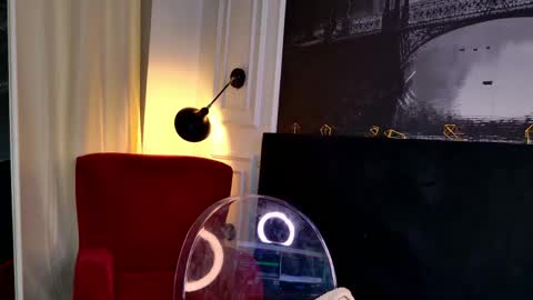 bubble_kiss online show from April 18, 2026, 7:07 pm