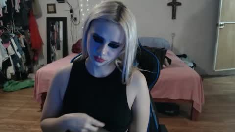 Snapshot of bubblebut11 chatting on November 25, 2025, 4:45 am Isabella but call me isa online show from November 25, 2025, 4:45 am