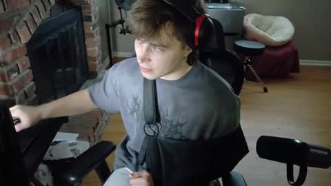 BubblebuttBdn online show from April 21, 2026, 11:51 pm