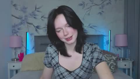 Leona online show from March 16, 2026, 10:03 pm