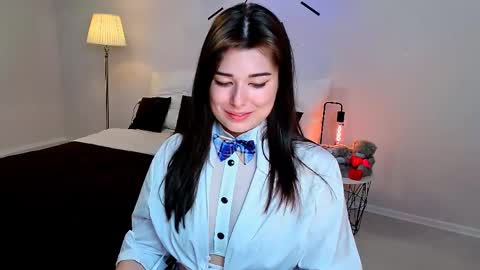 Snapshot of buckssbunny chatting on June 3, 2026, 2:33 pm Ari online show from June 3, 2026, 2:33 pm