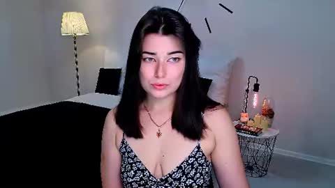Snapshot of buckssbunny chatting on August 7, 2026, 1:13 pm Ari online show from August 7, 2026, 1:13 pm