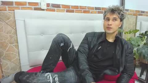 Buddy Whitte online show from September 21, 2025, 11:45 am