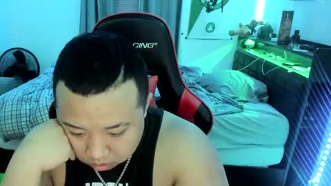 buffsexyman24 online show from February 25, 2025, 3:52 am