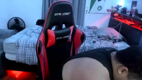 buffsexyman24 online show from March 5, 2025, 2:46 am