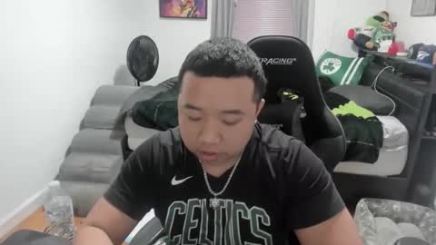 buffsexyman24 online show from March 7, 2026, 2:52 am