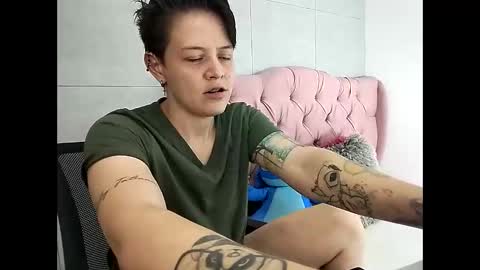 bug2025 online show from October 30, 2025, 2:24 am