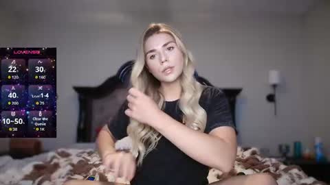 Snapshot of buitifulblonde chatting on August 8, 2026, 1:19 am buitifulblonde online show from August 8, 2026, 1:19 am