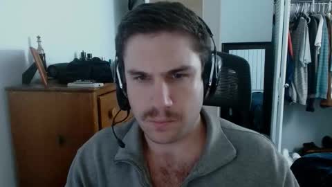 bukkaking online show from December 5, 2025, 3:15 am