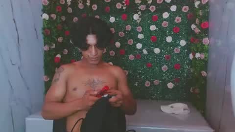 bull_cam online show from November 10, 2025, 8:19 pm