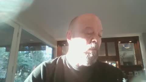 bulldog302w online show from December 31, 2024, 1:52 pm