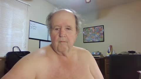 bullfrogg5050 online show from October 6, 2025, 10:18 pm