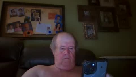 bullfrogg5050 online show from October 15, 2025, 10:26 am