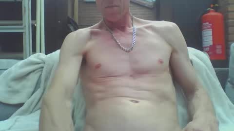 Snapshot of bundy2016 chatting on May 4, 2026, 11:17 am Dutch cock online show from May 4, 2026, 11:17 am