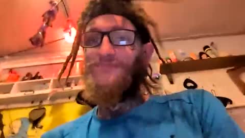 bunniandcryme online show from December 15, 2025, 3:33 am