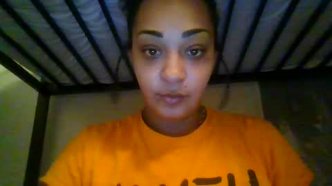 Snapshot of bunniebai chatting on February 24, 2025, 12:20 am bunniebai online show from February 24, 2025, 12:20 am