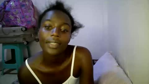 Snapshot of bunny_bliss1 chatting on May 31, 2026, 4:03 pm bunny_bliss1 online show from May 31, 2026, 4:03 pm