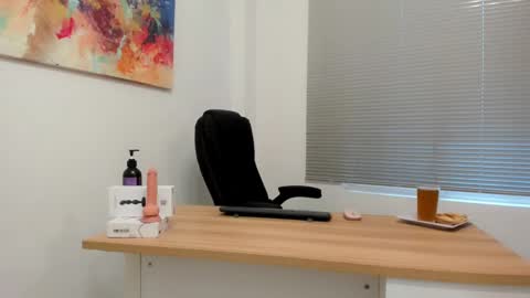 bunny online show from February 7, 2025, 3:19 pm