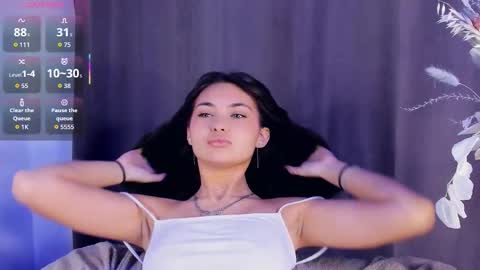 Aria online show from November 25, 2025, 8:14 am