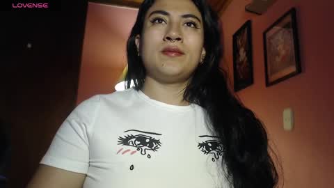 bunnyEmilyR0s33 online show from December 19, 2024, 10:45 am